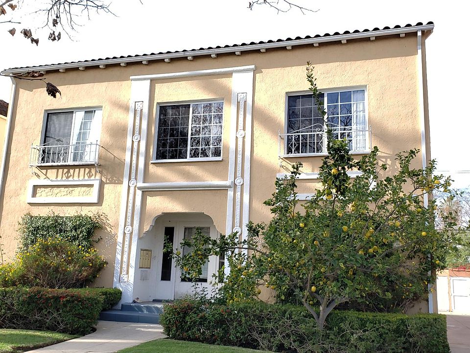 1st image of 1223 1/2 Stearns Dr