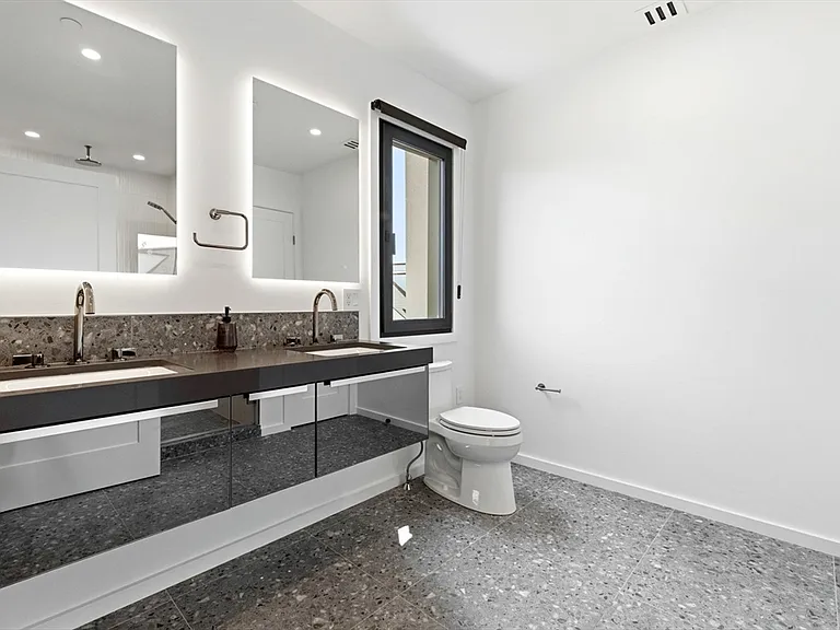 9 Algonquin Rd #2 — Photo 17