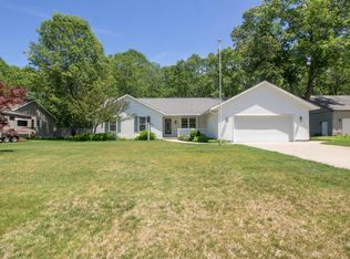 1530 Wildwood Dr, Muskegon, MI 49445