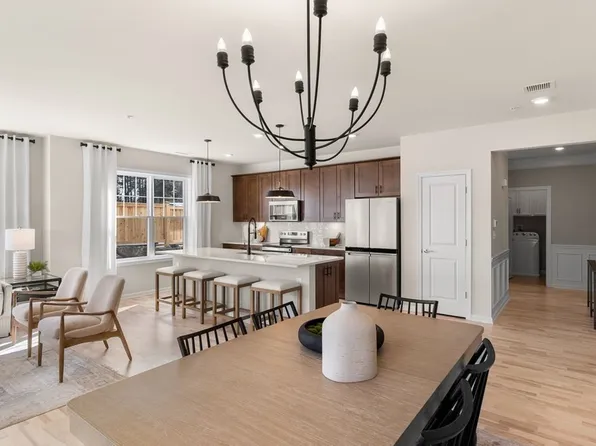 6 Peters Farm Way #412, Westborough, MA 01581