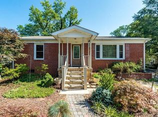 1611 Dixie Ln, Hendersonville, NC 28739