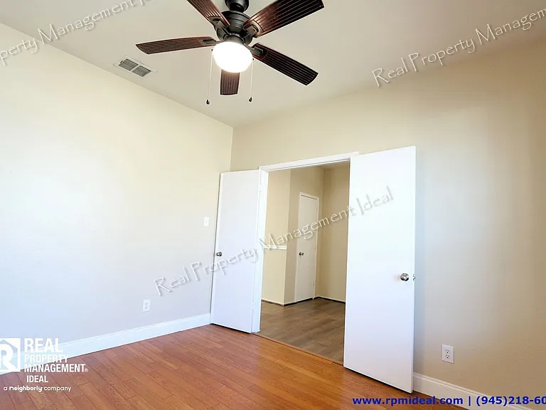 1910 Pin Oak Ln — Photo 5