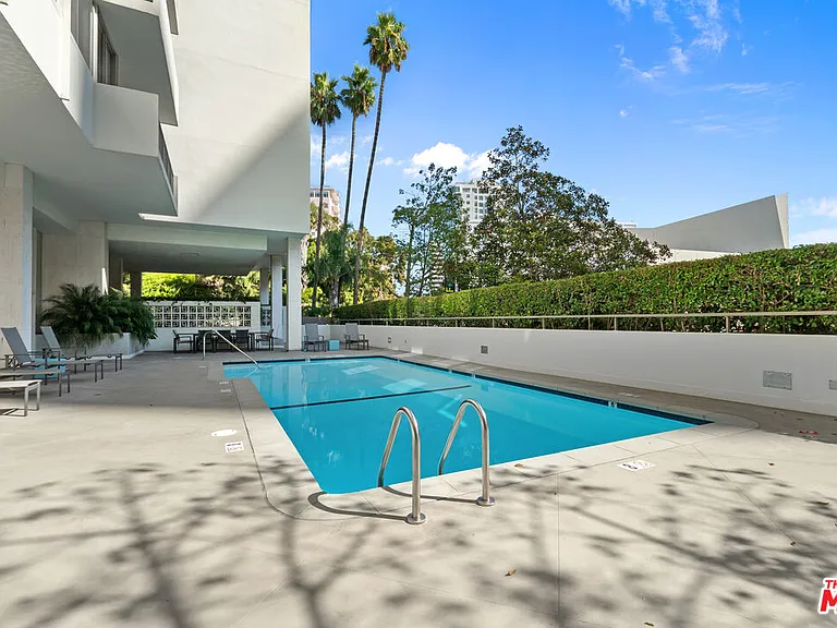 10433 Wilshire Blvd #301 — Photo 5