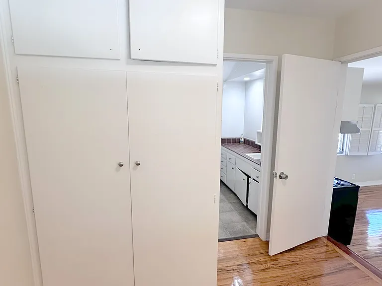 267 Palos Verdes Dr W #4 — Photo 19