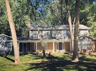 50 Lincolnshire Dr, Lincolnshire, IL