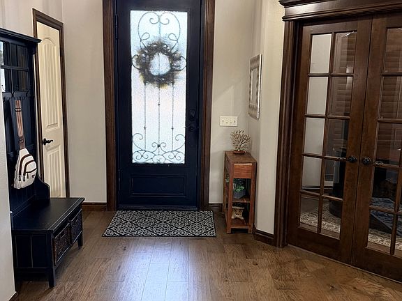 4th image of 204 SW 174th St