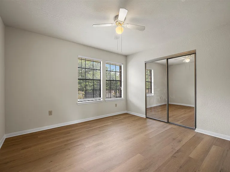 4922 Moss Run Dr — Photo 23