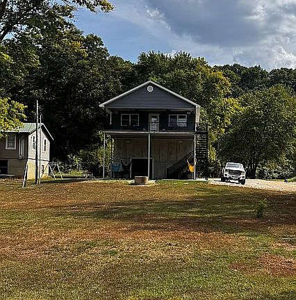 3rd image of 1421 County Road 416