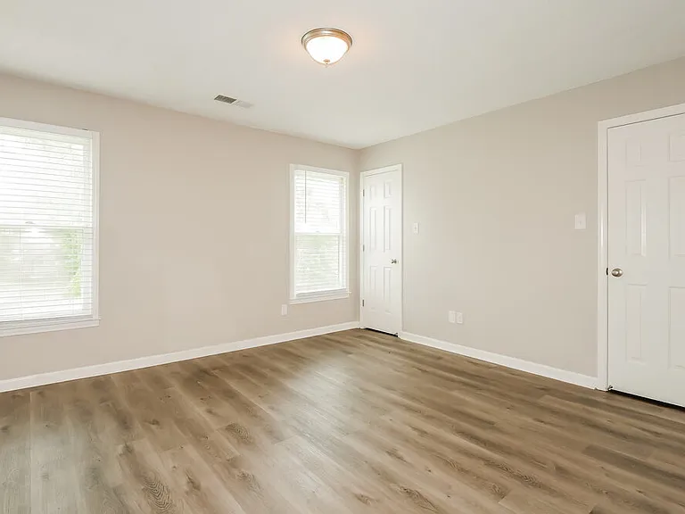 1776 Lichfield Ct — Photo 10