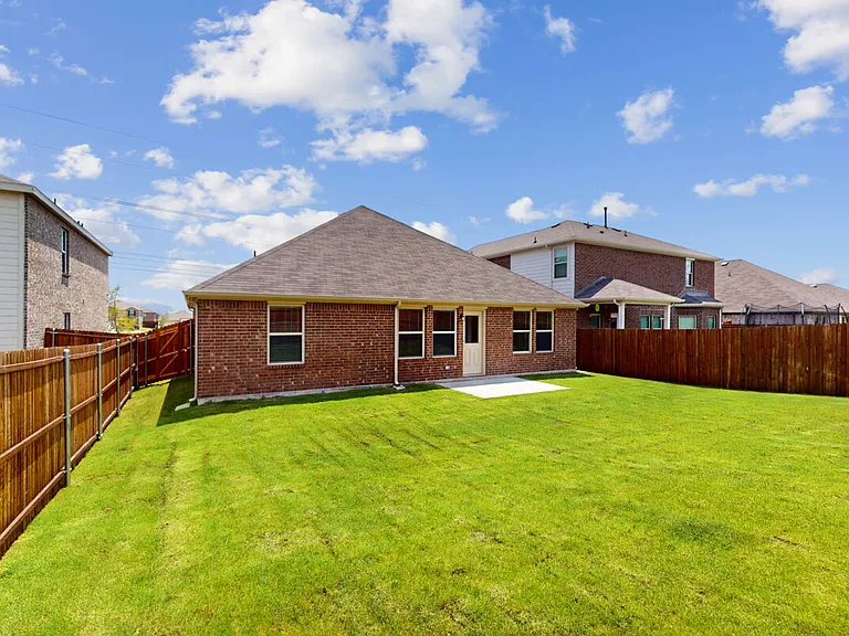 1817 Grassland Dr — Photo 33