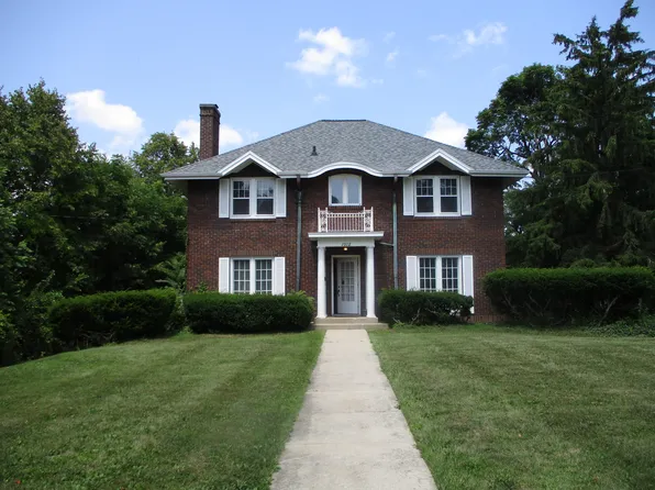 1912 Moores River Dr, Lansing, MI 48910