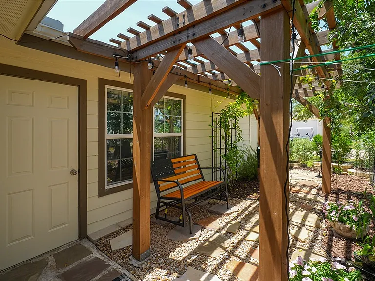 72 Augusta Cir — Photo 21