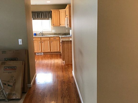 4th image of 11880 Chesapeake Dr