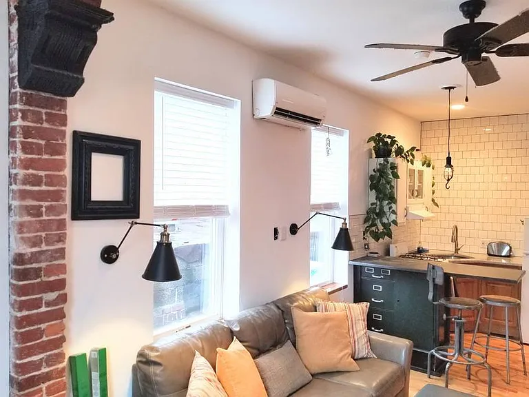 2576 Frankford Ave #2R — Photo 12