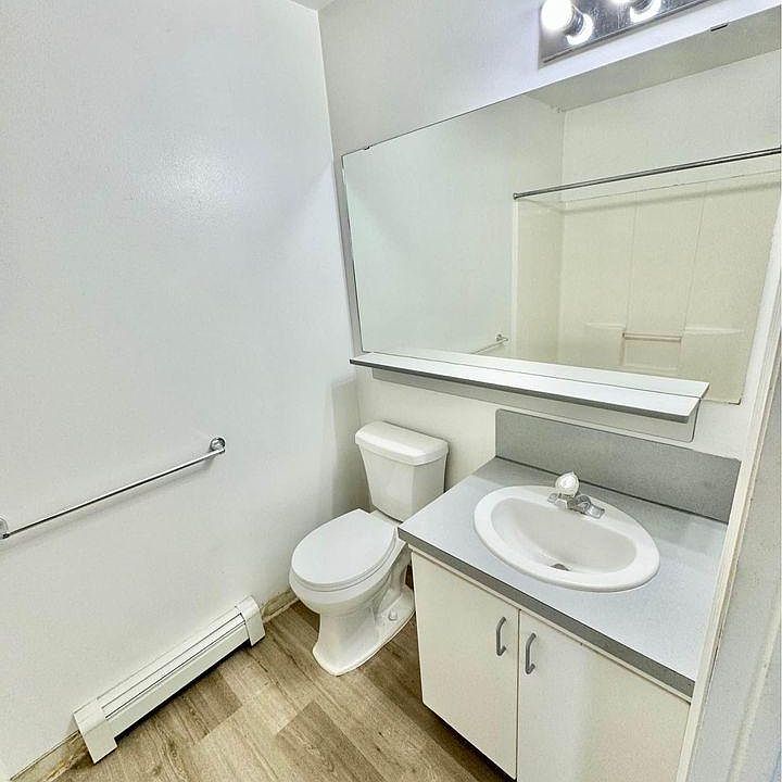 Unit Photo