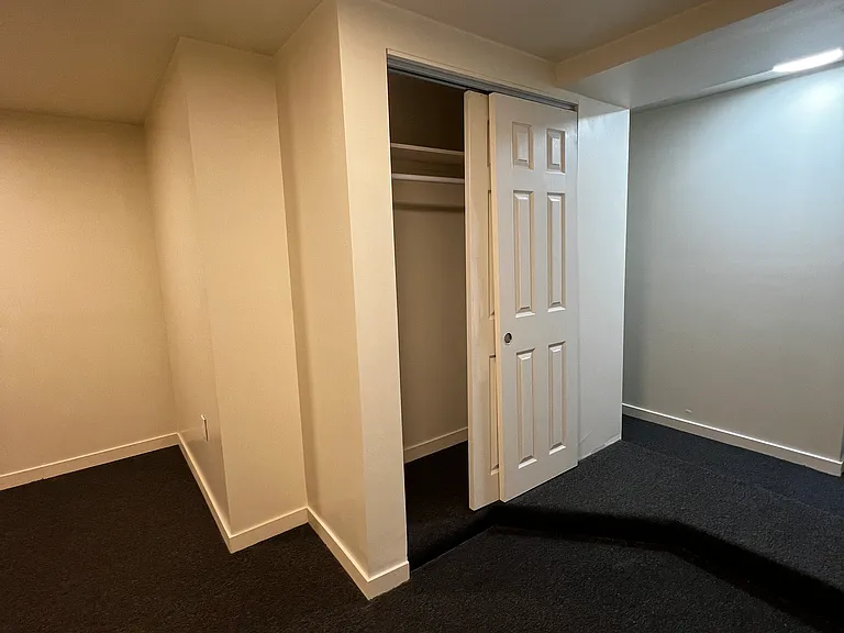 2125 Locust St #1 — Photo 5