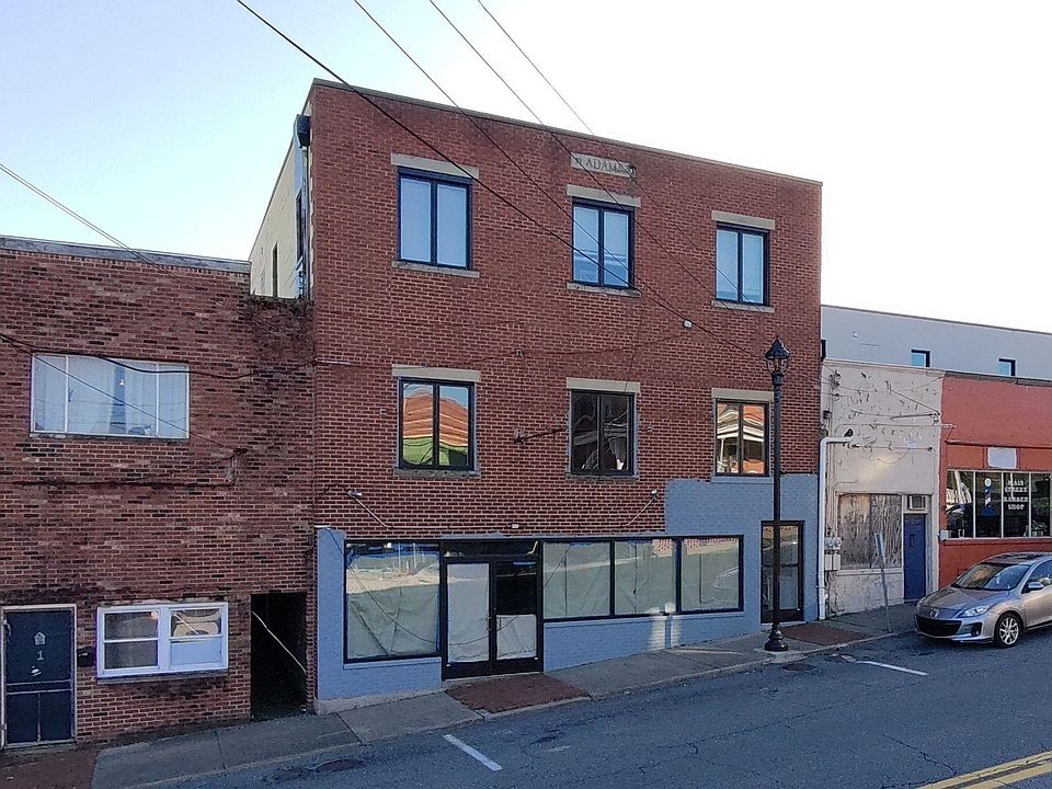 1st image of 718 Main St #1