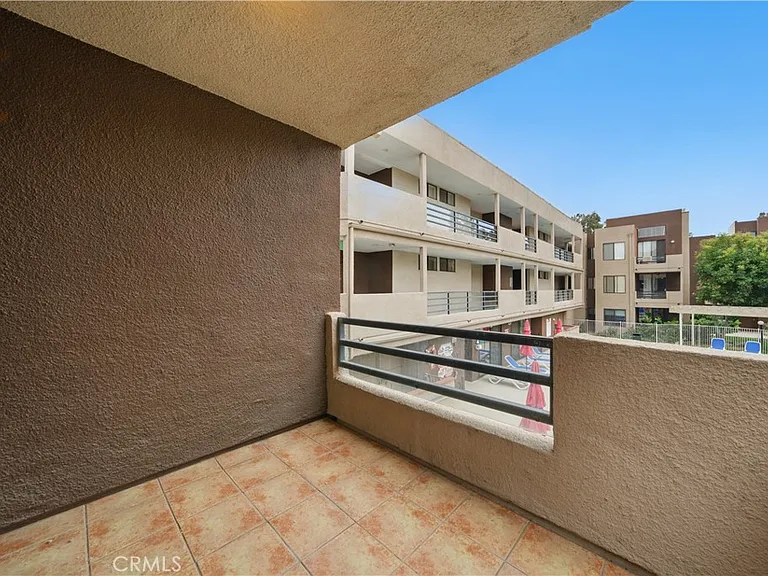 7826 Topanga Canyon Blvd #218 — Photo 7