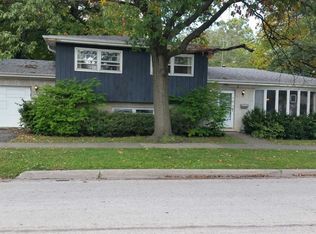 700 Wesley Dr, Park Ridge, IL 60068