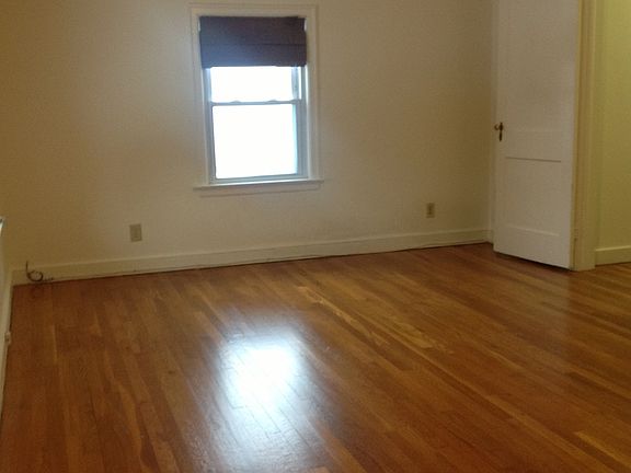 3rd image of 639 Huntington Tpke