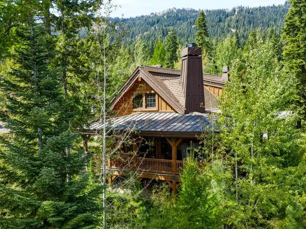 28 Francois Ct, Donnelly, ID 83615
