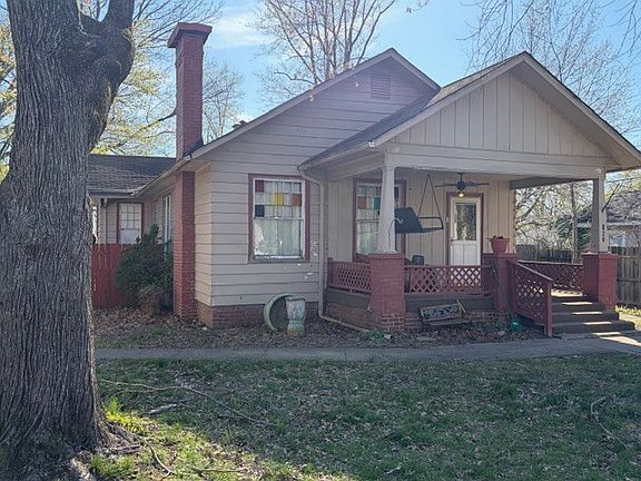 2nd image of 820 S 20th St