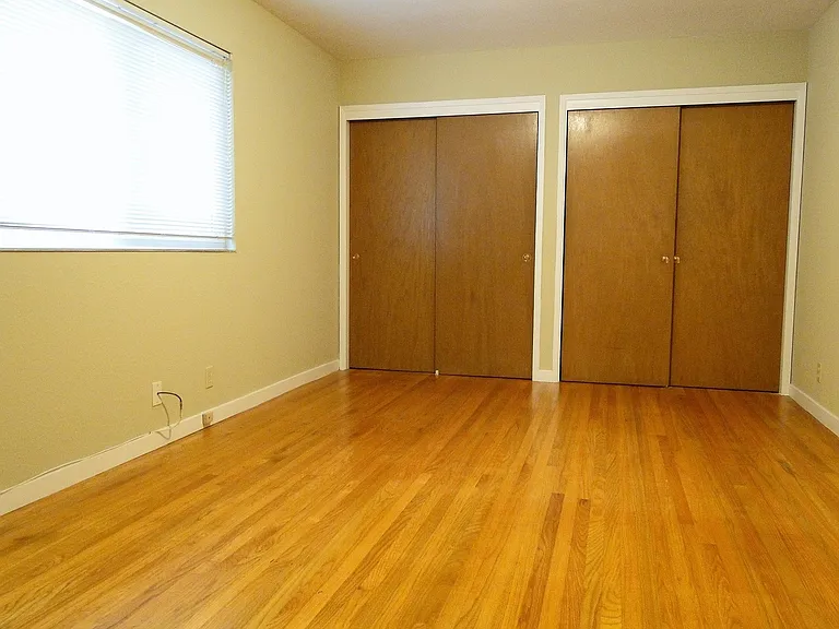 Yee, Ming (Virginia) — Photo 6
