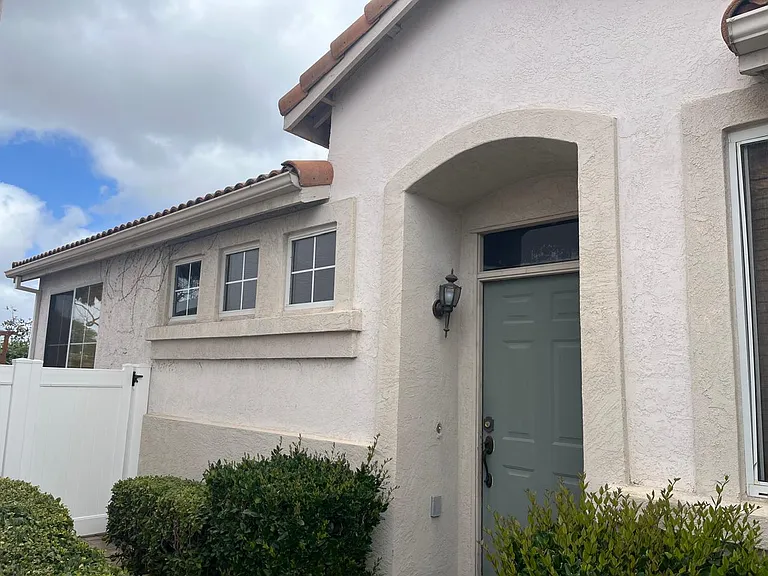 8275 Gold Coast Dr #6 — Photo 4
