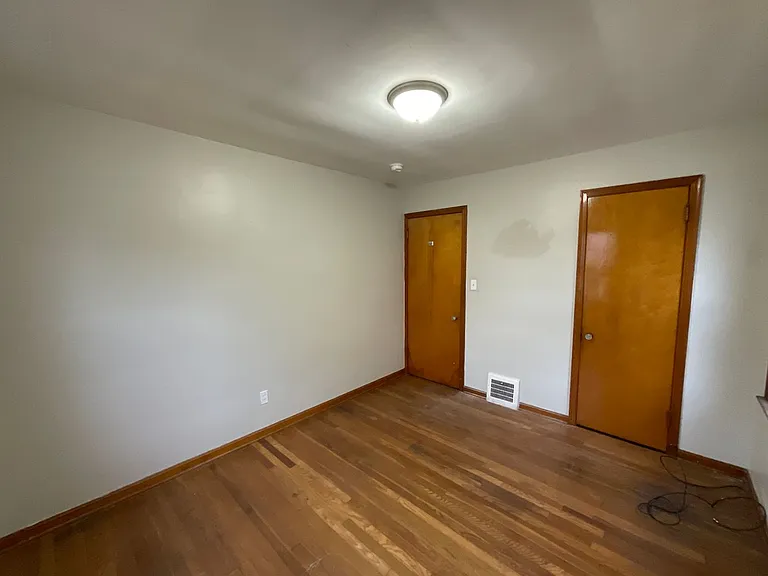 11013 Lincoln Ave — Photo 4