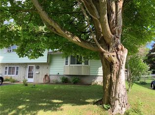 102 Riverglen Rd, Liverpool, NY 13090