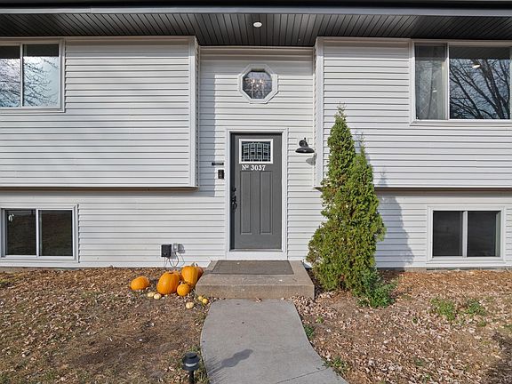 5th image of 3037 166th Ave NE