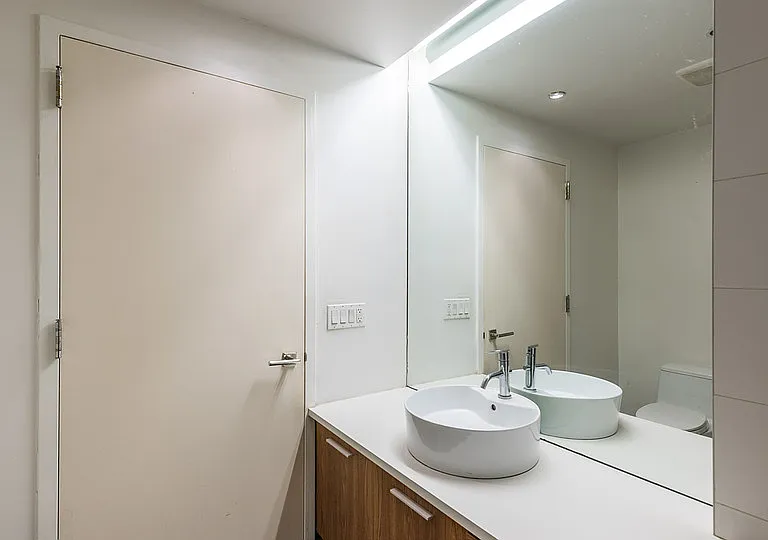 387 Franklin Ave #303 — Photo 12