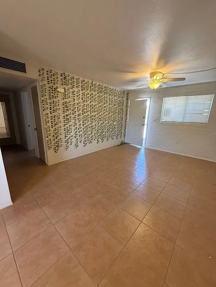 1 bed, 1.0 bath, 500 sqft, $900 — Photo 3