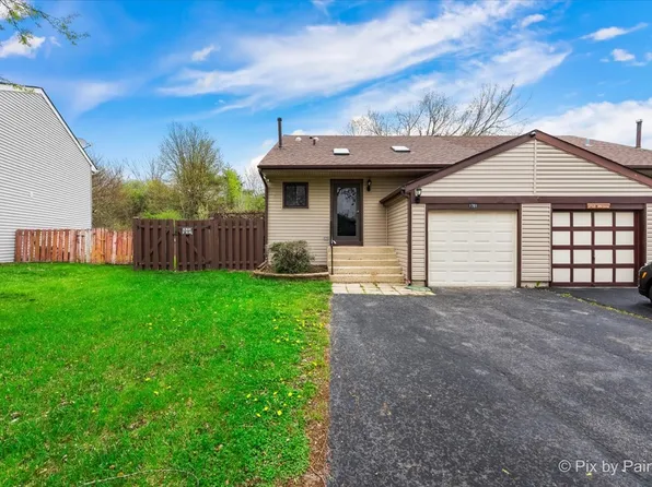 1701 Whitney Dr, Hanover Park, IL 60133