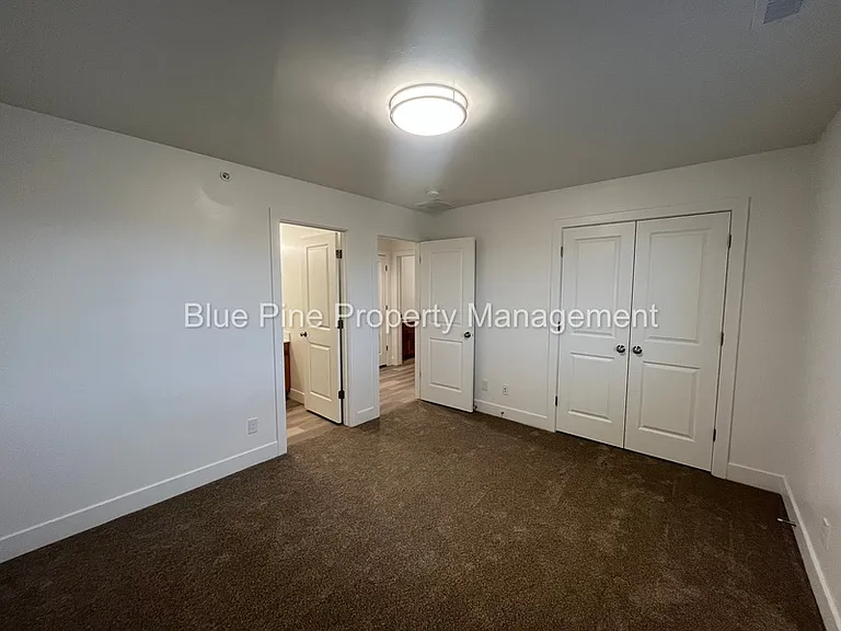 6322 N Freedom Rd #4 — Photo 9
