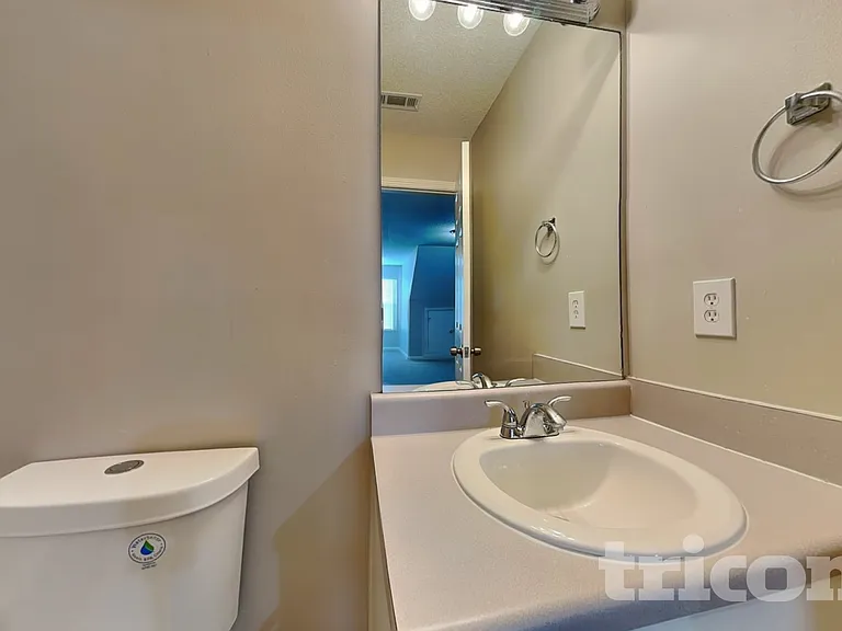 496 Birchwood Dr — Photo 12