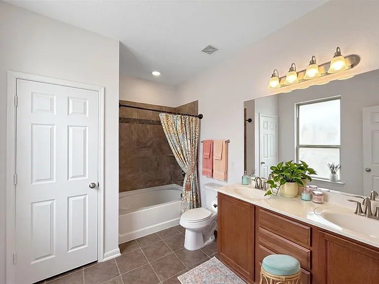6503 Bayliss Valley Ln — Photo 16
