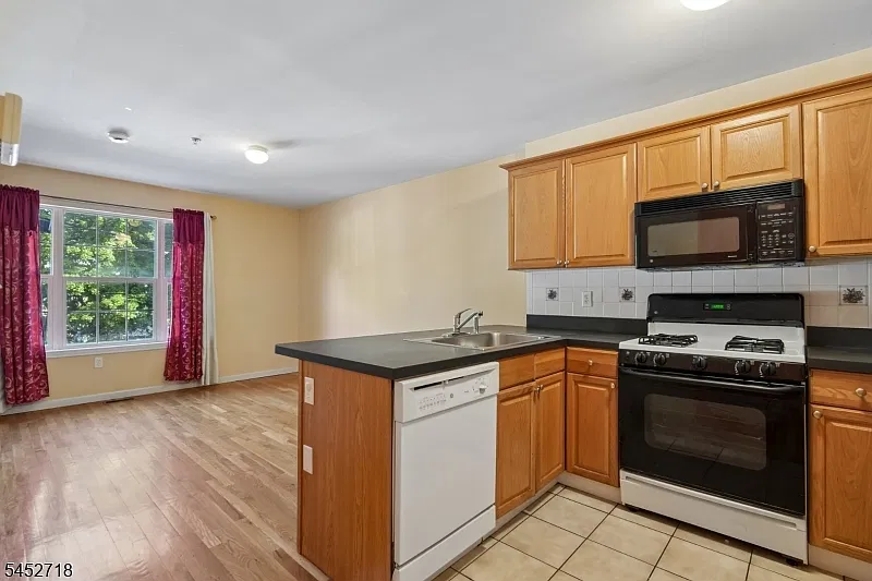 2 bed, 1.5 bath, $2,800 — Photo 4