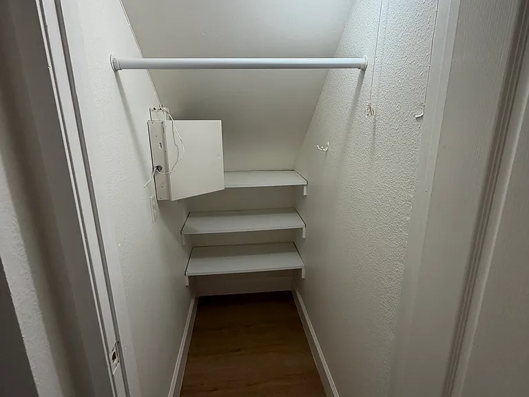 14911 Moorpark St #1 — Photo 6