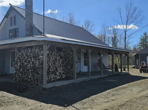 1073 Bellsqueeze Road, Clinton, ME 04927