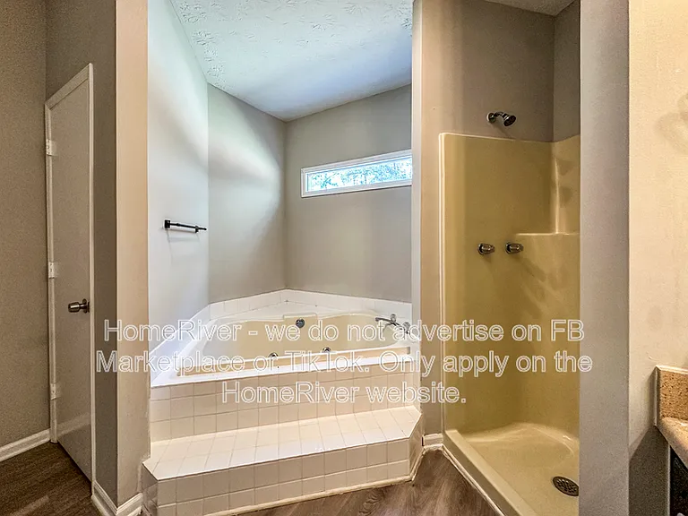 11647 Matthews Trl — Photo 13