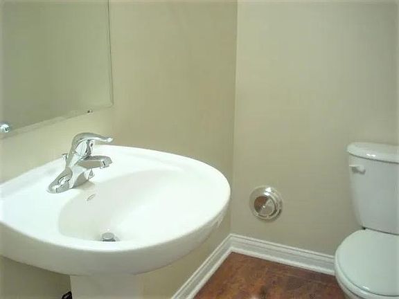 5th image of 7923 Ashenden Dr