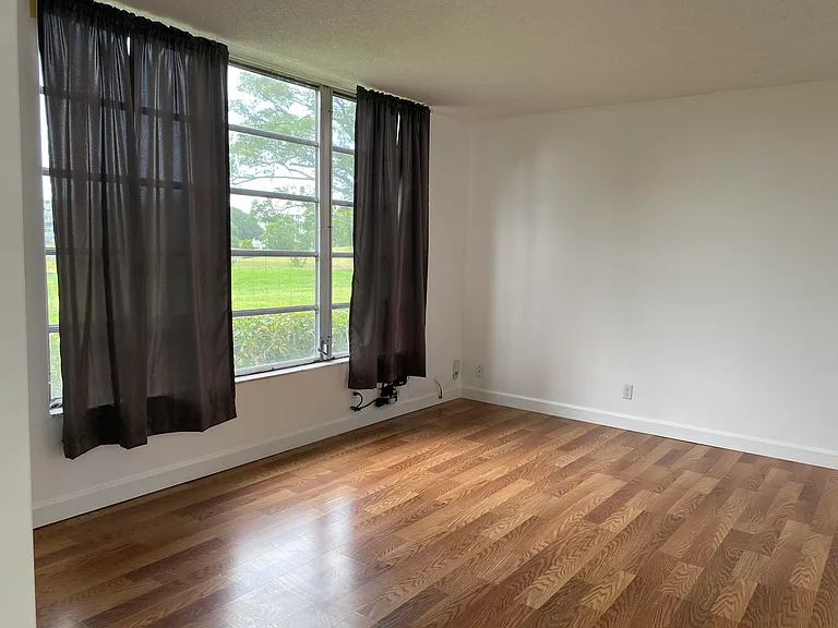 2751 S Palm Aire Dr #107 — Photo 6