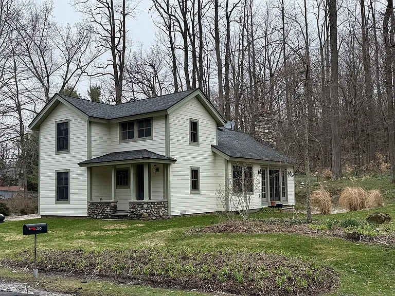 205 Boston Corners Rd — Photo 1