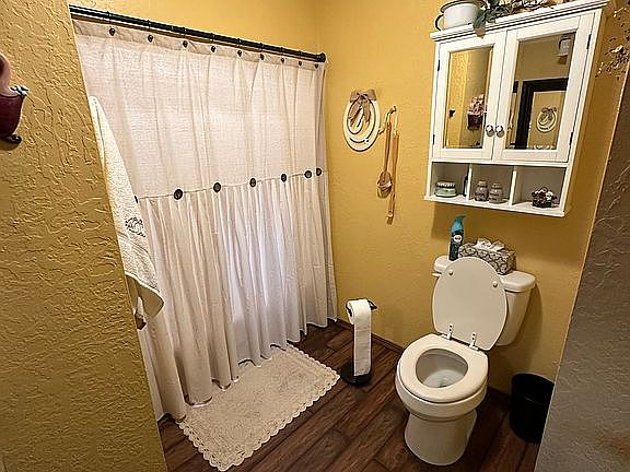 3rd image of 1908 Flynn St