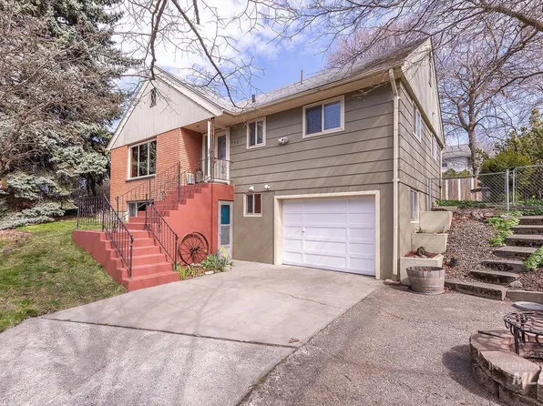 706 Tobiska Dr, Moscow, ID 83843