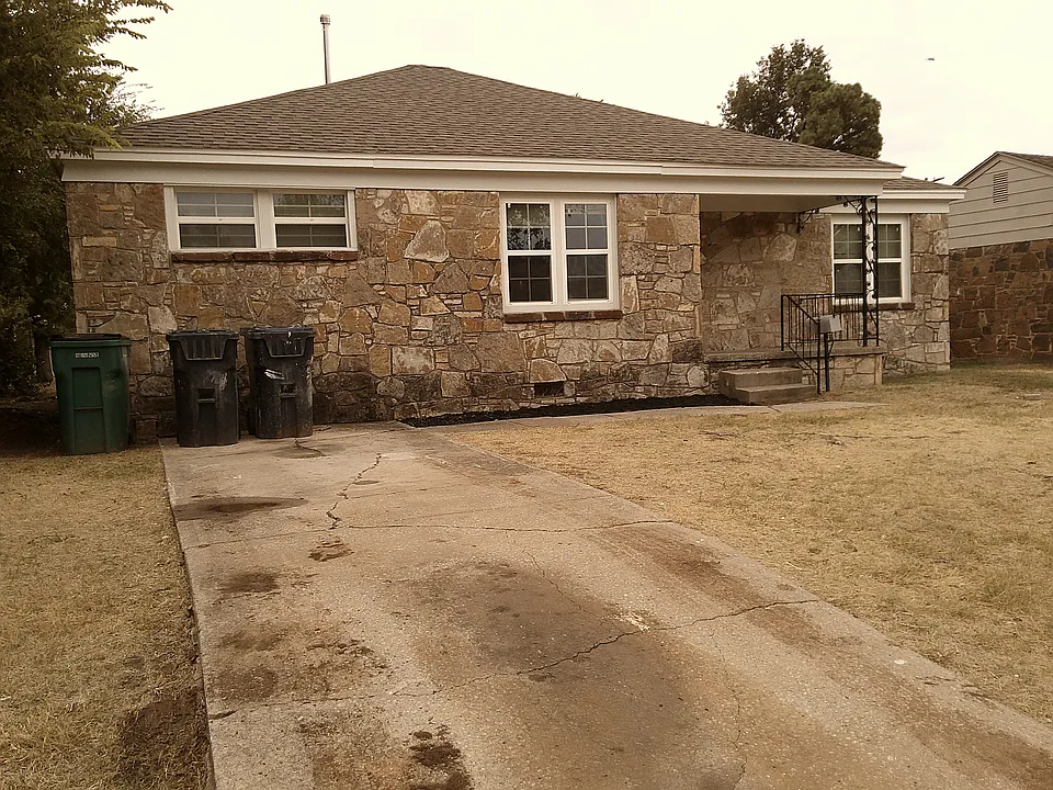 1428 Reding Dr