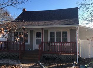 127 Johns Neck Rd, Shirley, NY 11967