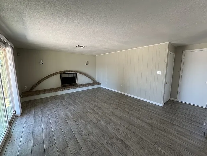 7361 W Coronado Rd — Photo 8