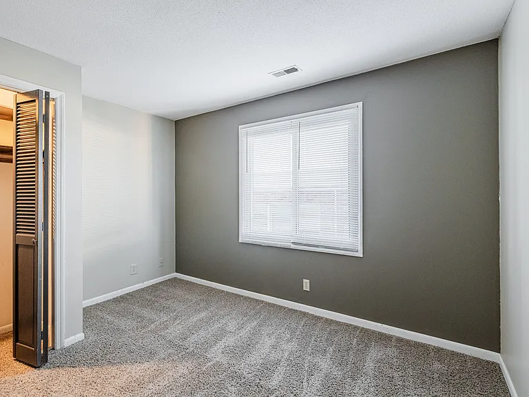 1110 F St #6 — Photo 8